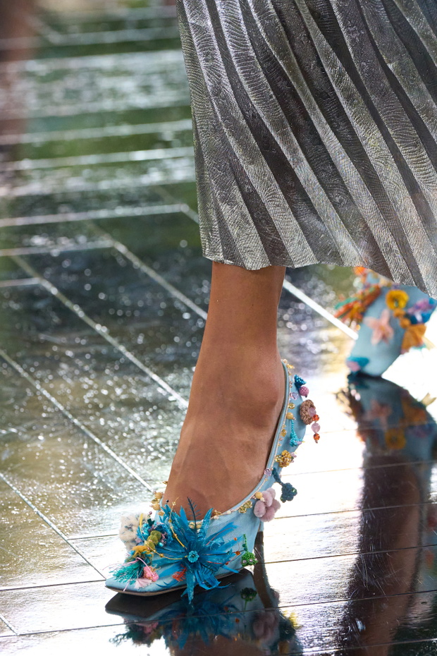 Buty w kwiaty od Diora