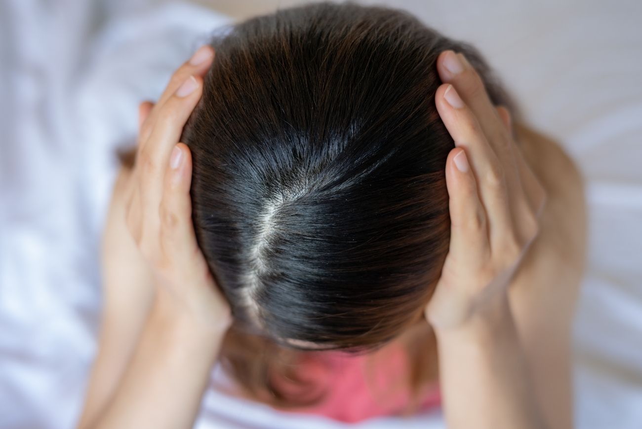 Wcierki z kozieradką, które dają wysyp baby hair