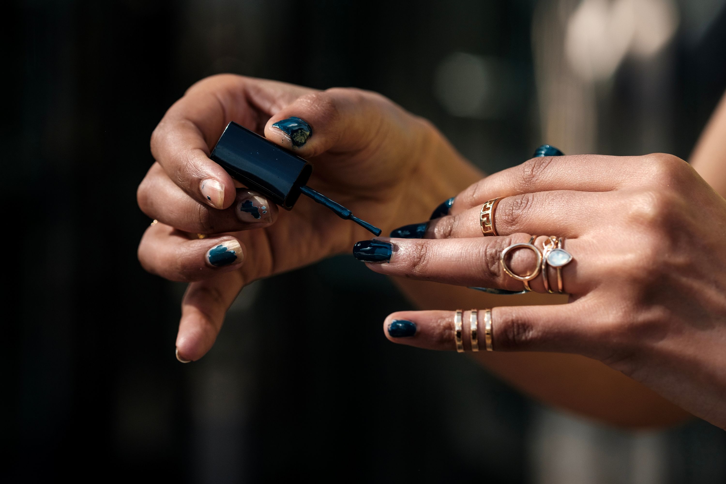 Messy manicure