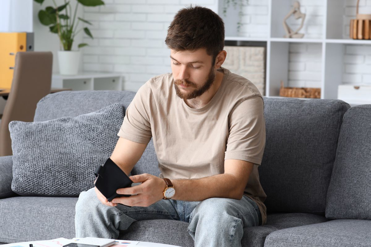 Mężczyzna z portfelem