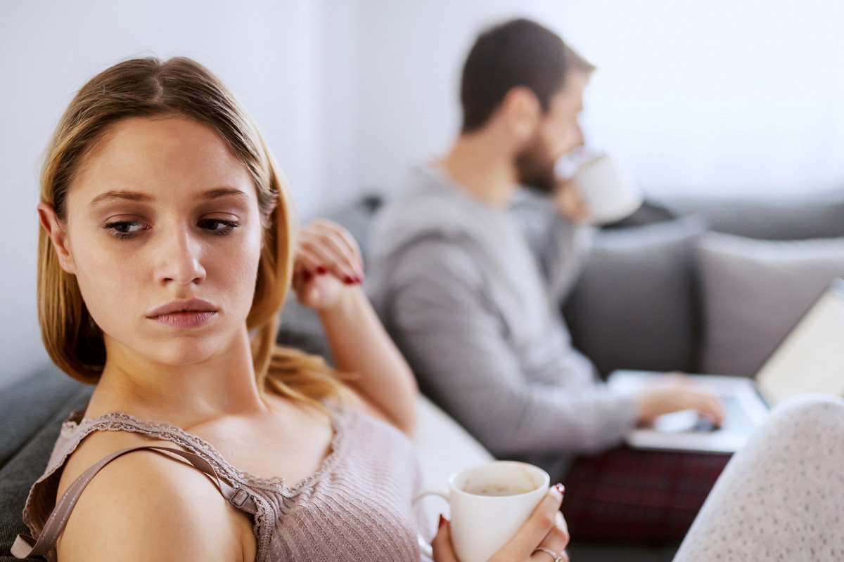 smutna kobieta z mężem