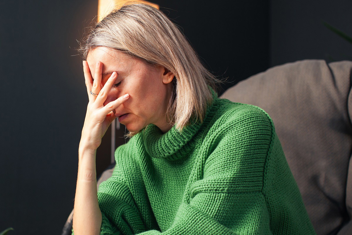 zrezygnowana kobieta