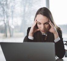 kobieta przy komputerze