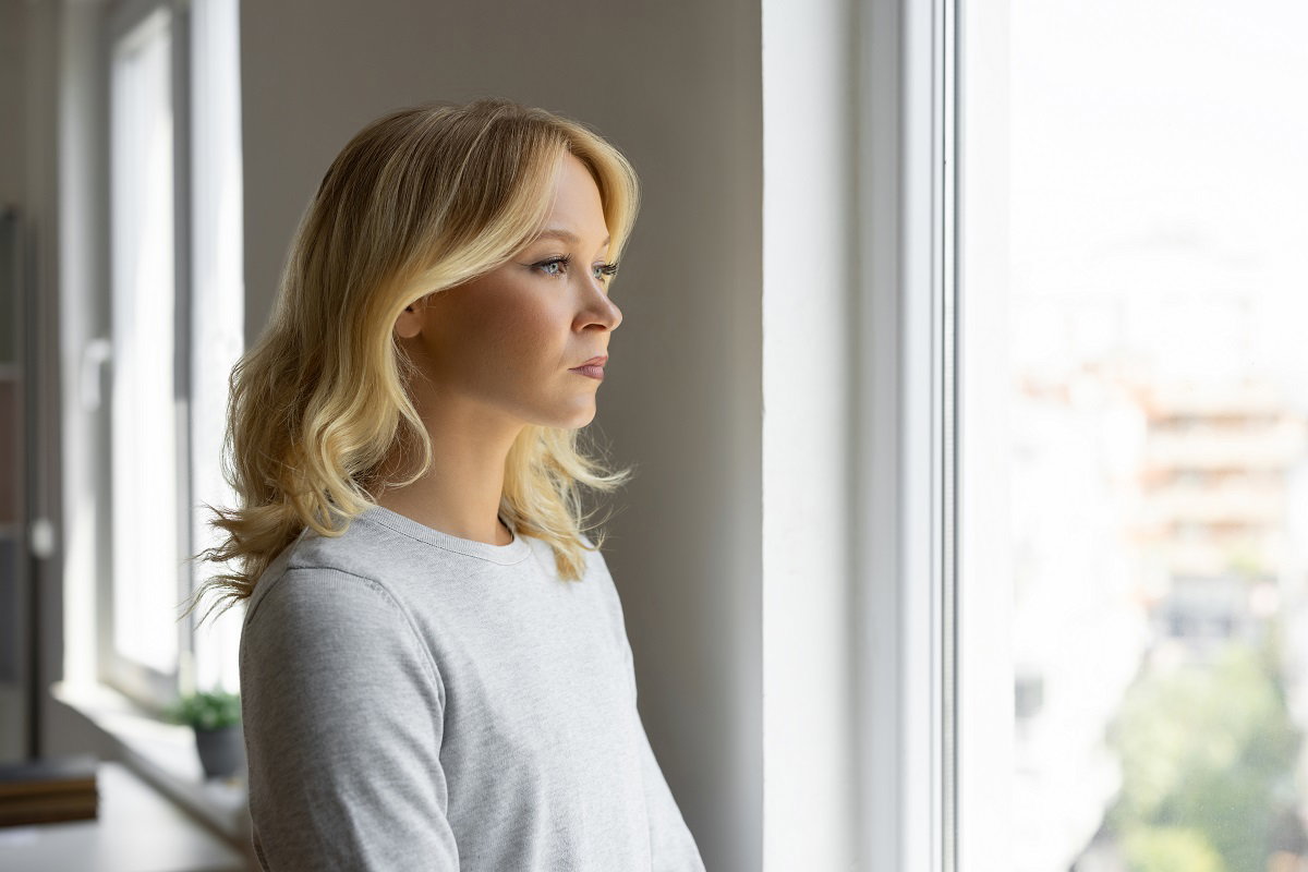 kobieta w oknie