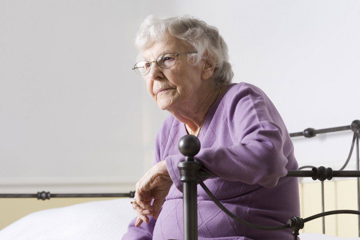 starsza kobieta