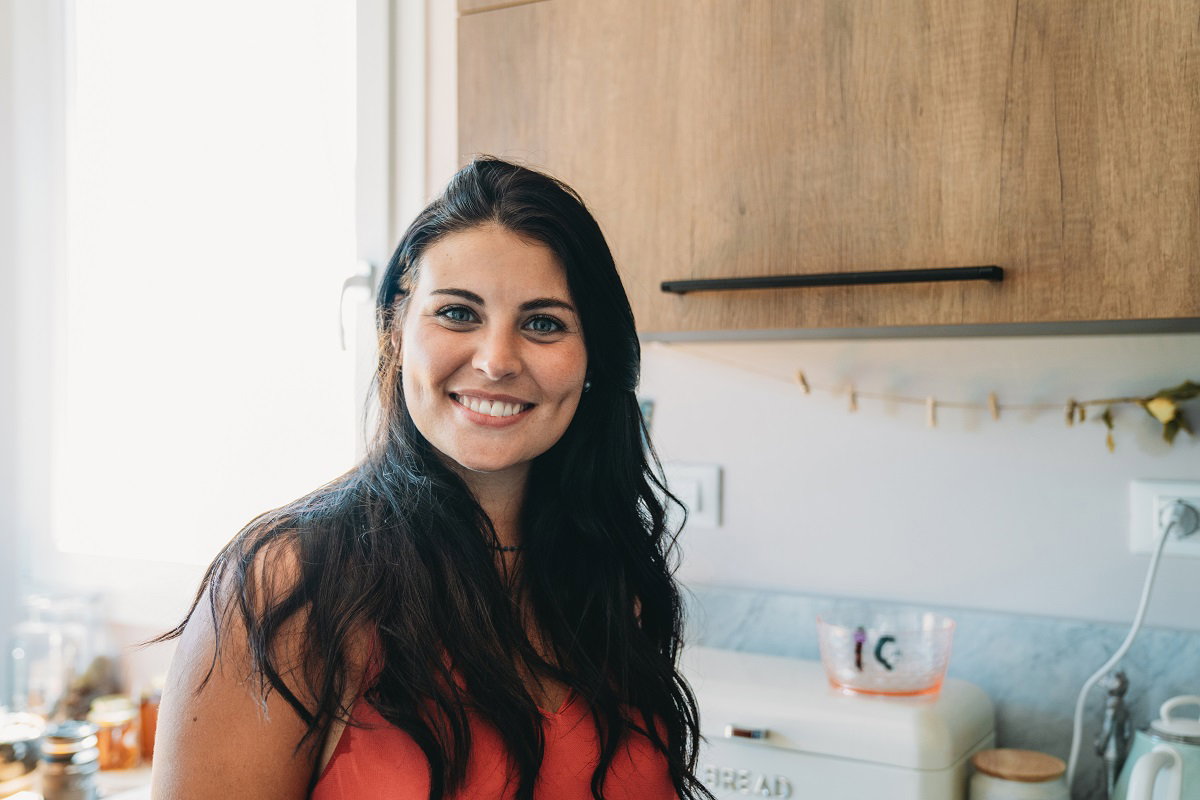 uśmiechnięta kobieta