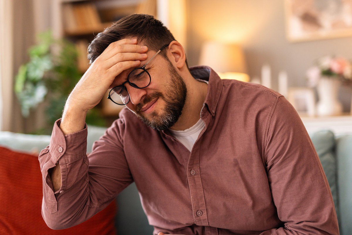 zdenerwowany mężczyzna