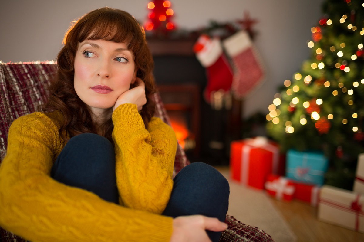 kobieta przy choince