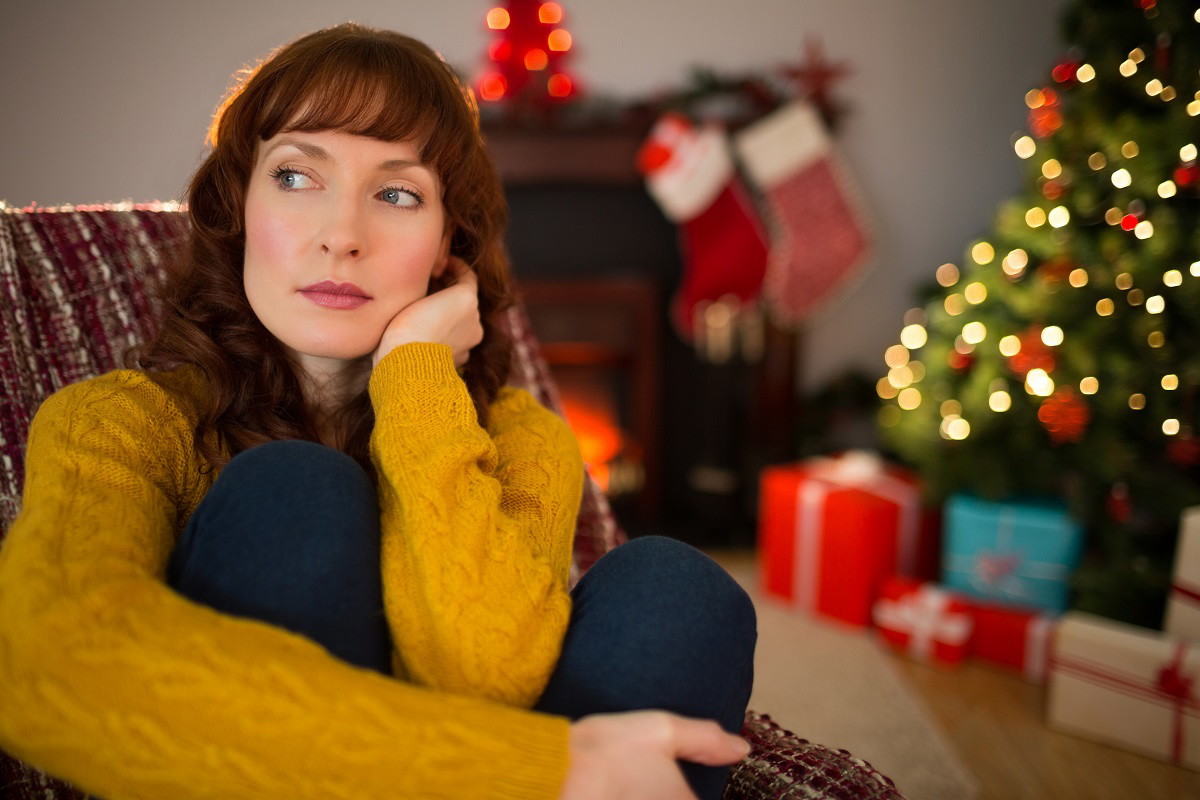 kobieta przy choince