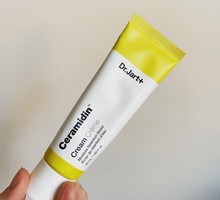 Kremy z ceramidami po 40