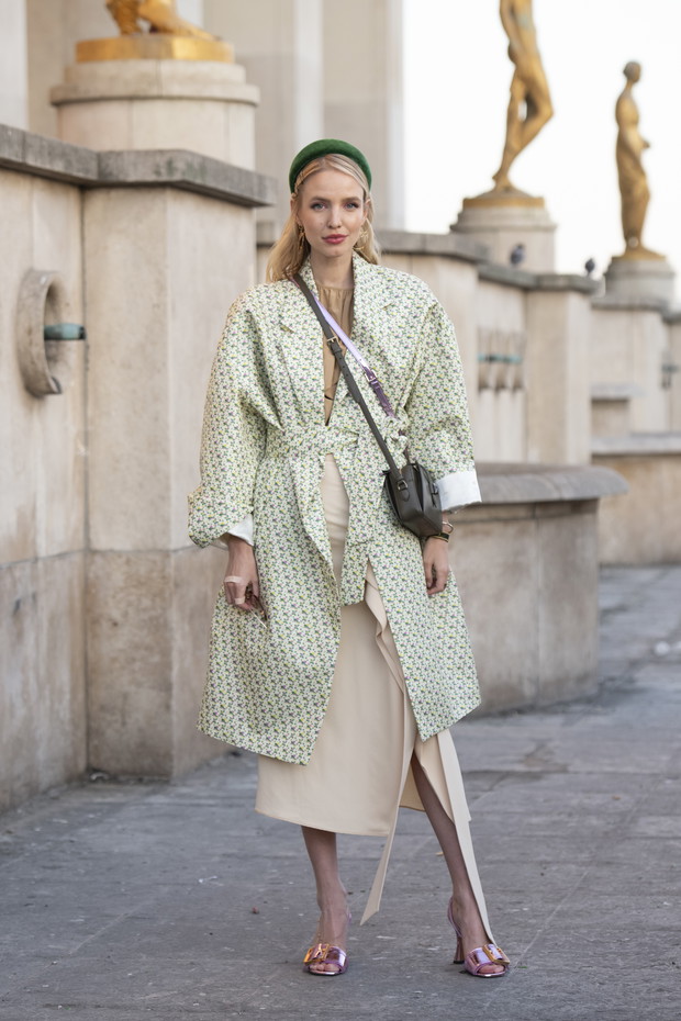 Jasna pastelowa zieleń modne kolory lato 2019: trendy moda lato 2019