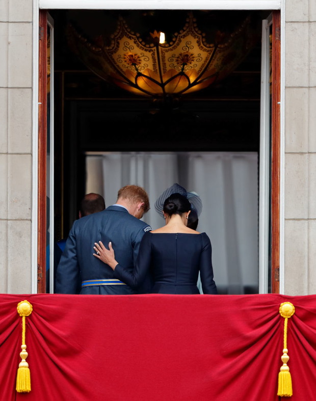 Meghan Markle w sukience Diora na stuleciu Królewskich Linii Lotniczych RAF