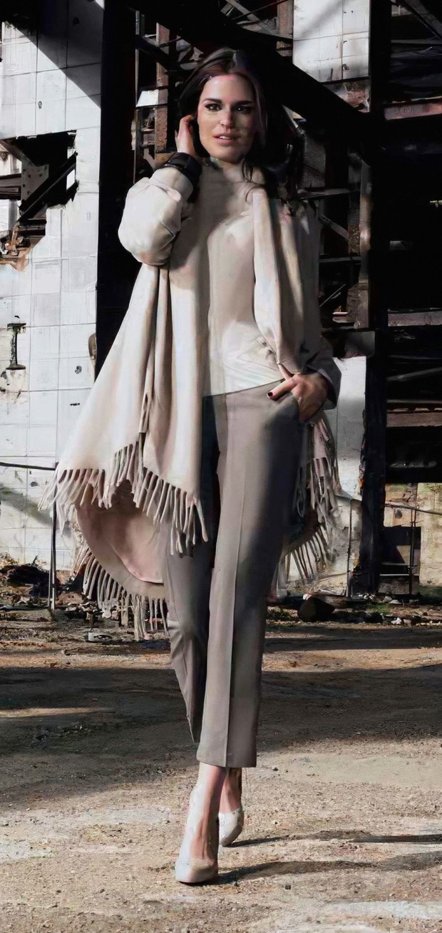 F_F_model_woman_01_valid311209