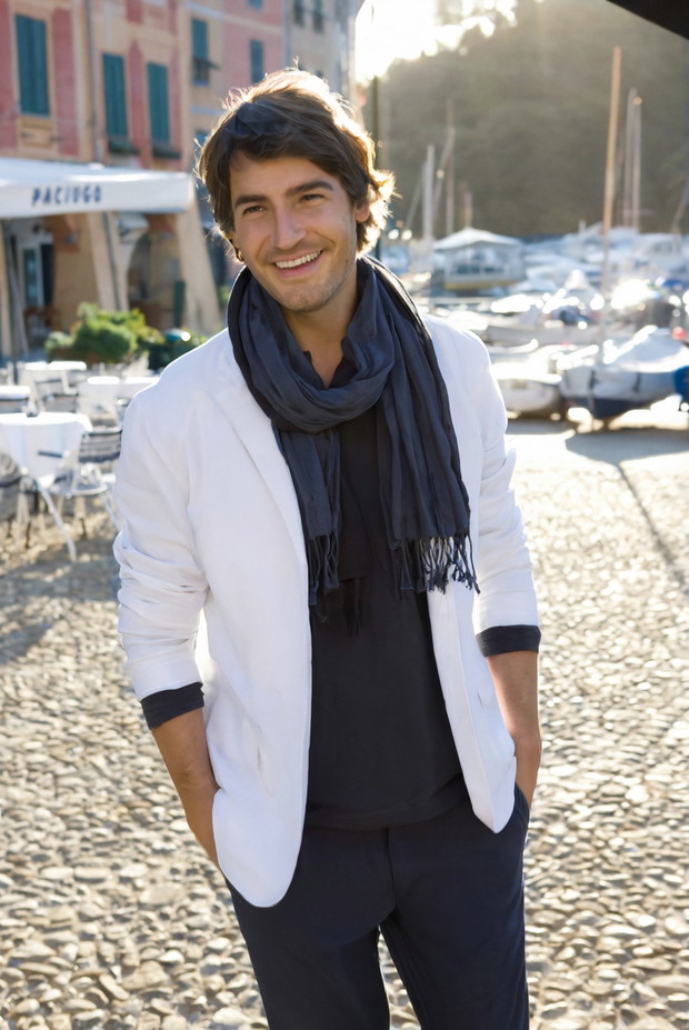 F_F_Blue_model_man_04_valid310810