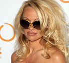ALLONS_921505_Pamela_Anderson__4_