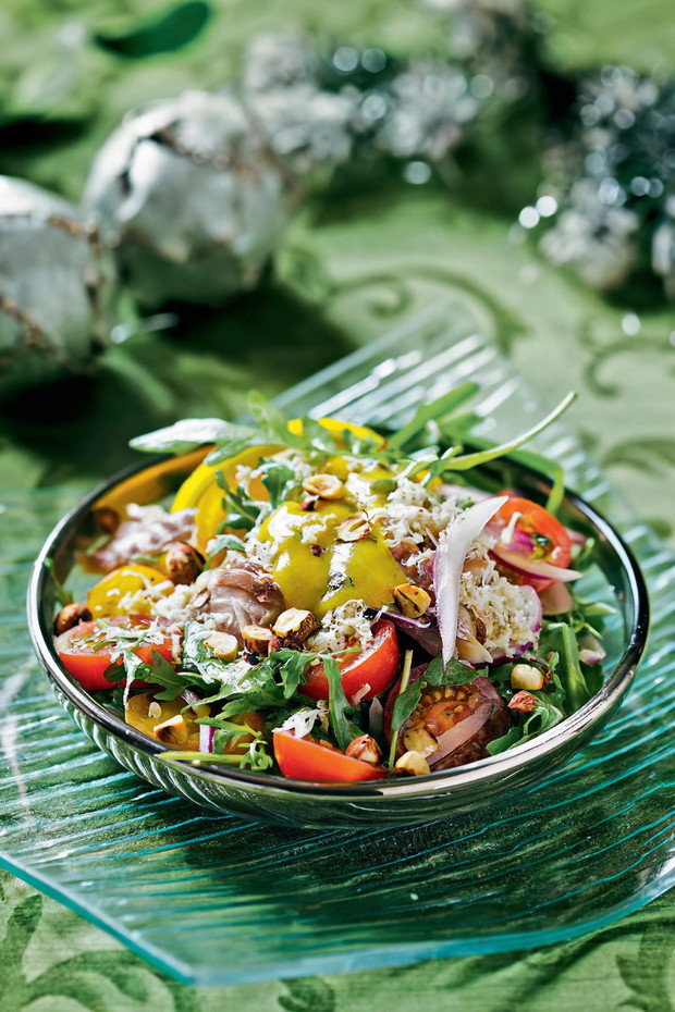 Sałatka z wędzoną rybą