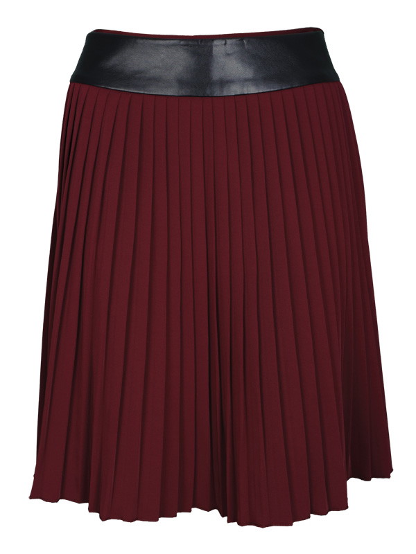 Spódnica z odcinka koła, plisowana w całości.