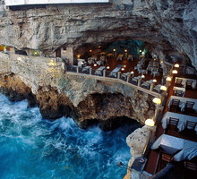 Grotta Palazzese, Puglia