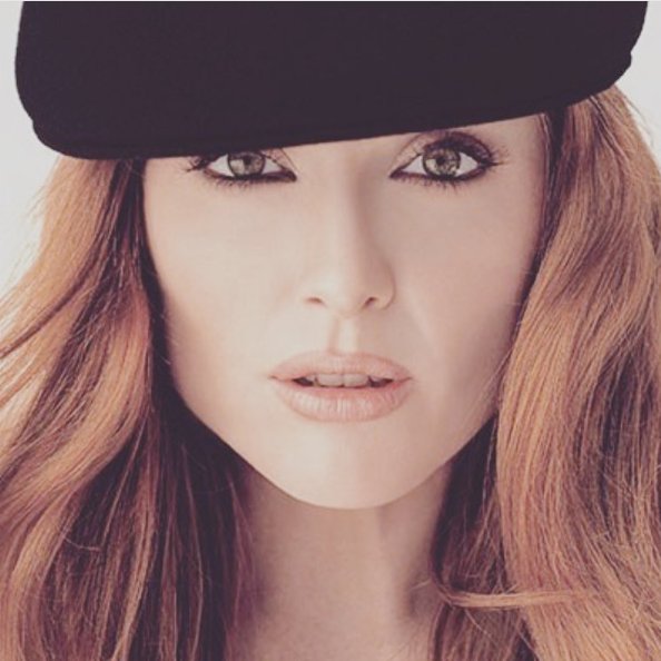 Patenty gwiazd: jak odmłodzić się makijażem i fryzurą?