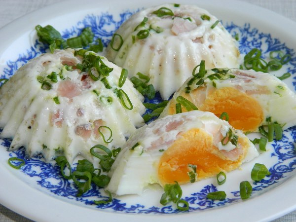 Jajeczka w babeczkach