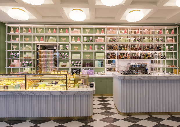 Ladurée Quai des Bergues projektu studio India Mahdavi