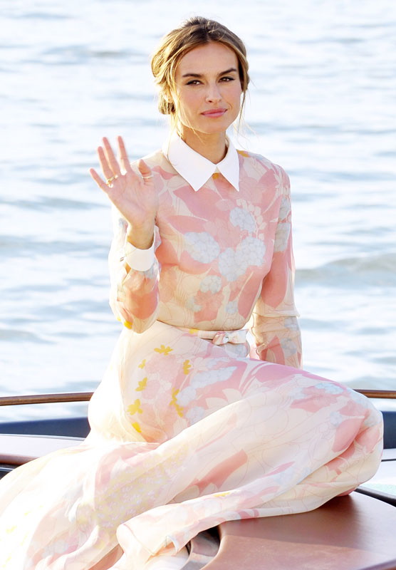 ALLONS_1400523_Kasia_Smutniak__04