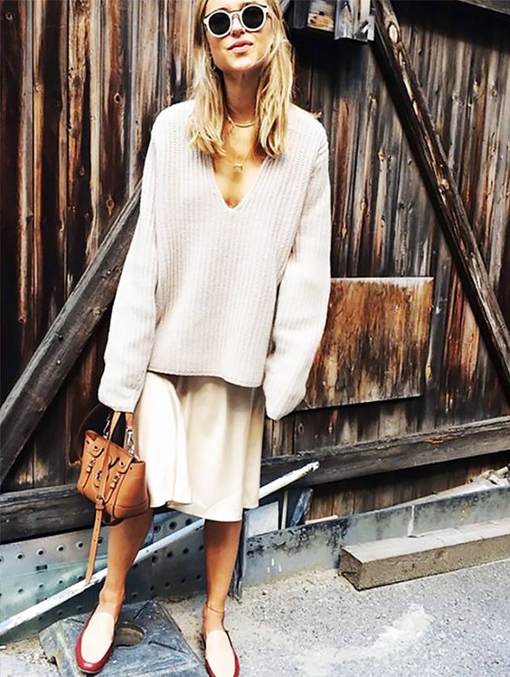 Głęboki dekolt wiosna 2017