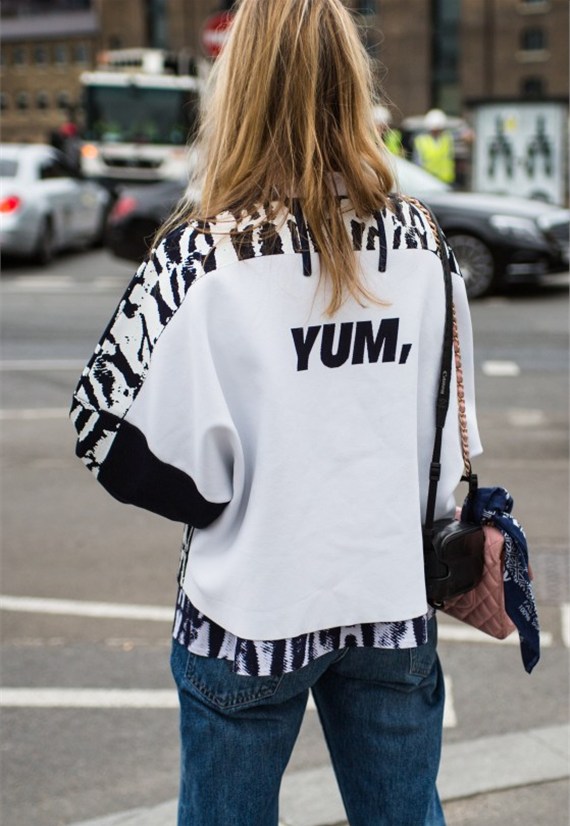 T-shirt z hasłem wiosna 2017