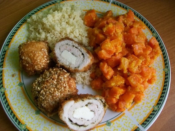 Roladki nadziewane fetą z kuskusem i marchewką