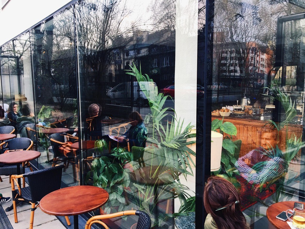 Biała Zjedz i Wypij w Warszawie