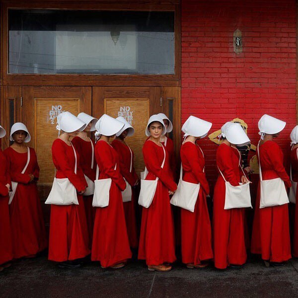 Opowieść podręcznej, Emmy 2017