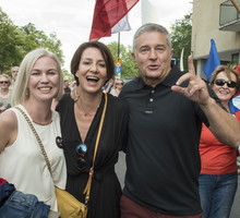 Magdalena Dobrzańska-Frasyniuk, Maja Ostaszewska i Władysław Frasyniuk