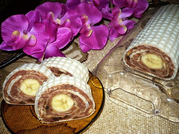 Rolada waflowa z bananem