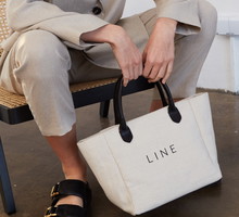 line-bag-b3010eb