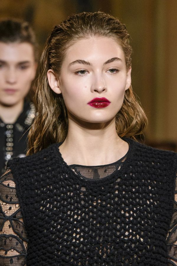 Fryzury długie włosy wiosna 2018