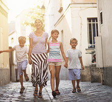 matka z trójką dzieci