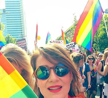 Maja Ostaszewska na Paradzie Równości