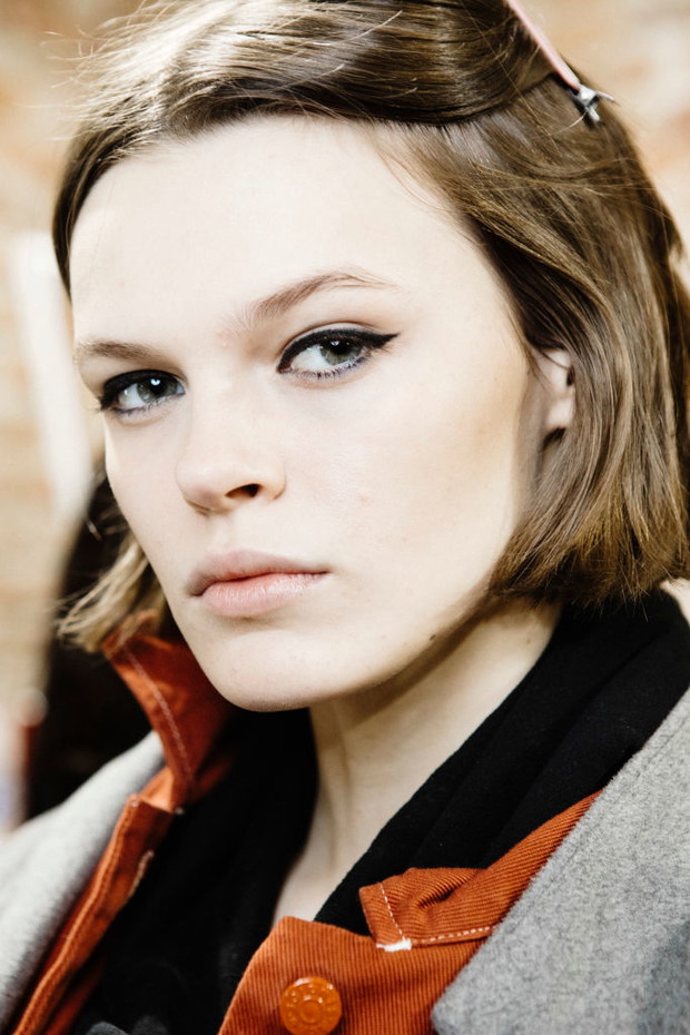 Modne krótkie fryzury 2018: Cara Taylor