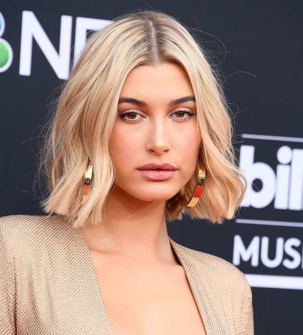 Modne krótkie fryzury 2018: Hailey Baldwin