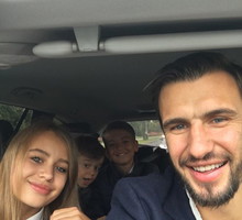 Jarosław Bieniuk świętuje z dziećmi koniec roku szkolnego