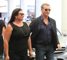 Pierce Brosnan z żoną Keely Shaye Smith