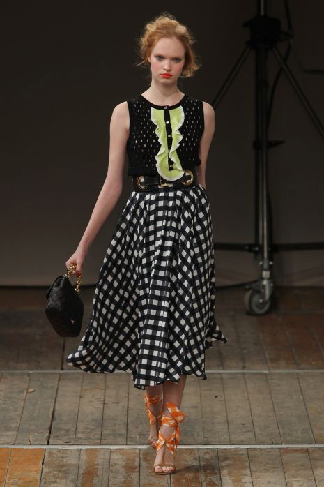 Moschino_CeC_S11_083