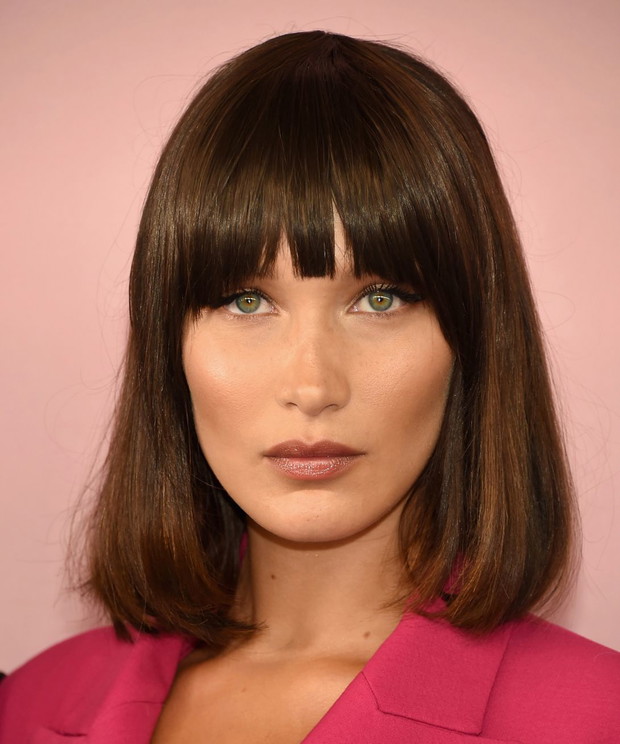 Stosuje makijaż z umiarem