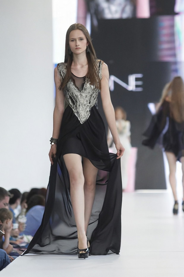 DDz1gUulYGHQdbNprAGteMxw6kG8fP3n_standard