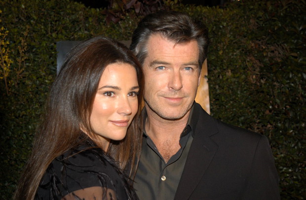 Pierce Brosnan i Keely Shay Smith w 2002 roku