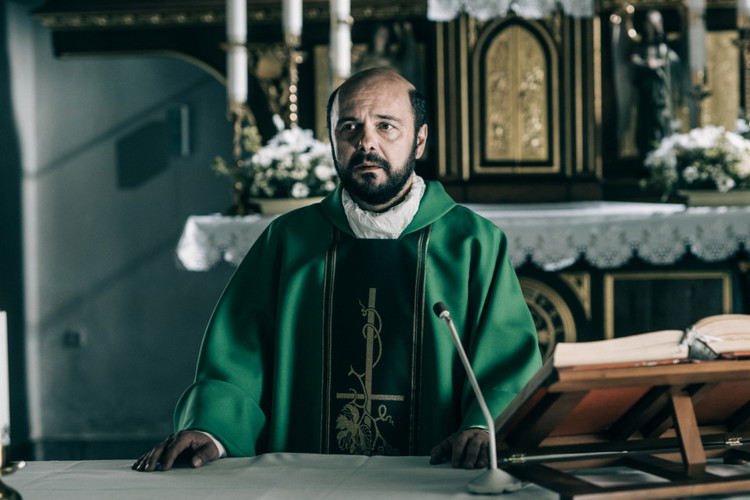 Kościół odpowiada na "Kler" Smarzowskiego?