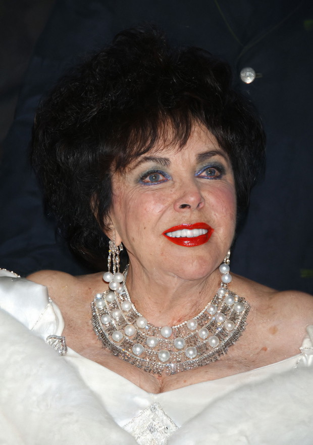 ALLONS_243452_Elizabeth_Taylor_01