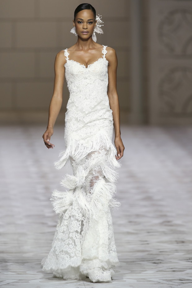 Pronovias_brd_S15_028