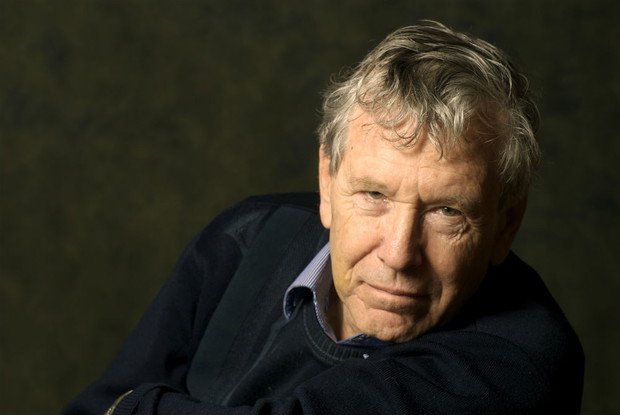 Amos Oz nie żyje
