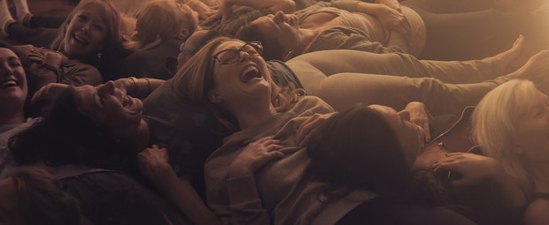 Kadr z filmu Gloria Bell z Julianne Moore